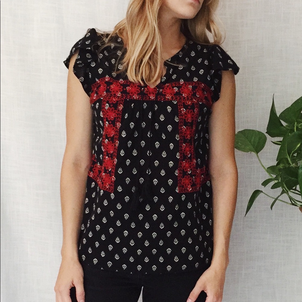 ‼️ Old Navy Embroidered Split-Neck Blouse